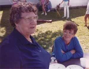 Grandma L with aunt carol