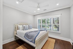 Queen Room (1 Available)
